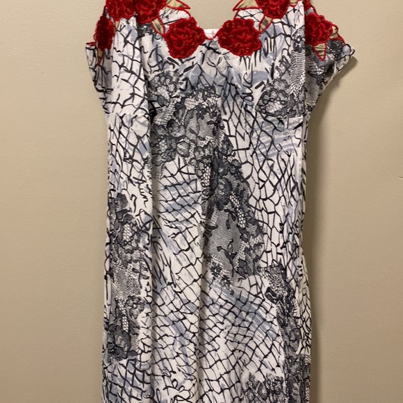 NWT Rene Derby Printed Mid Length Dress - Picture 3 of 13
